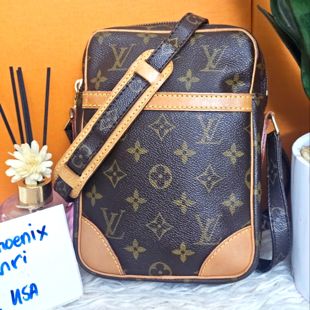 Authentuc Louis Vuitton Danube PM Monogram Crossbody Bag - Picture 1 of 16